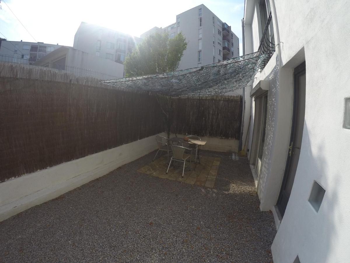 Grand Studio De 38M2 Et Cour Independante De 25M2 Dont Wifi Et Netflix Apartment Montpellier Luaran gambar