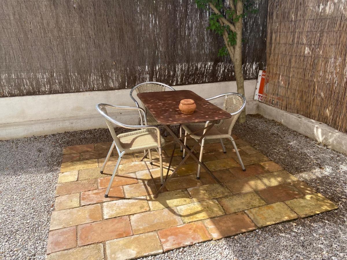 Grand Studio De 38M2 Et Cour Independante De 25M2 Dont Wifi Et Netflix Apartment Montpellier Luaran gambar